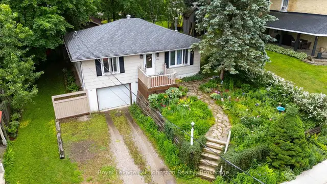 255 Rowe St, Paisley OPEN HOUSE JULY 26 1-3