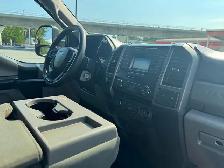 2019 Ford F 250 XL Regular Cab / 8 Ft Long Box / 4x4 / Canopy - Photo 13