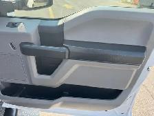 2019 Ford F 250 XL Regular Cab / 8 Ft Long Box / 4x4 / Canopy - Photo 14