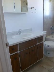 BEAU GRAND 3 1/2 dans un 6 logis, tranquille, 2e étage - Photo 9