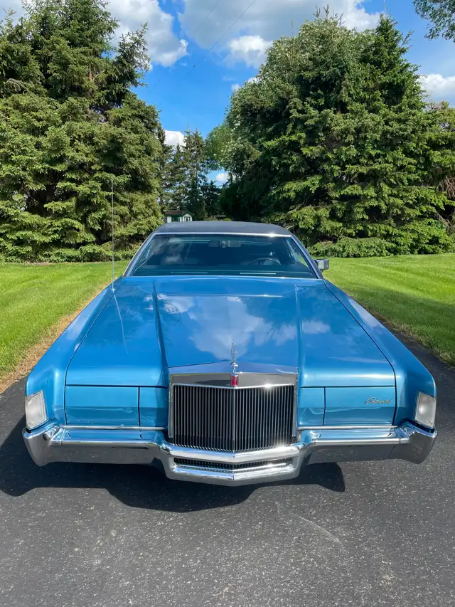1972 Lincoln continental Mark IV