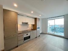 One Month Free! 1 Bedroom Condo Unit in the heart of Surrey - Photo 5