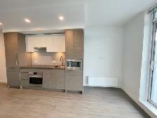 One Month Free! 1 Bedroom Condo Unit in the heart of Surrey - Photo 6