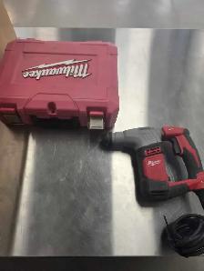 Milwaukee corded rotary hammer - Photo 2