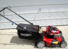 CRAFTSMAN 6.75 HP REAR BAG LAWNMOWER - Photo 2