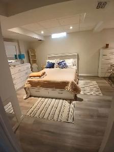 Extra Large, Bright, Furnished Room: Kennedy & Bovaird, Brampton - Photo 2