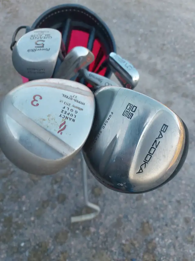 Ladies left hand golf clubs and bag