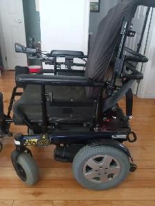 Fauteuil roulant électrique à donner - Photo 2