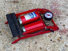 Double Cylinder Foot Pump with Pressure Gauge. - Photo 2