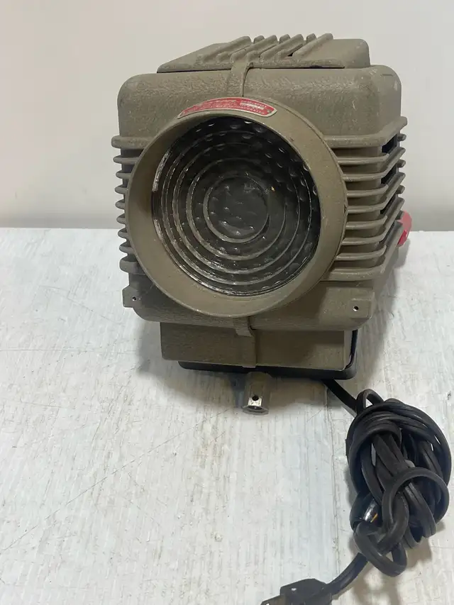 Naren Pro-Spot Model N-103 spotlight