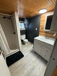 2-Bed, 1-Bath Central Sarnia  – $1,800 All-Inclusive - Photo 5