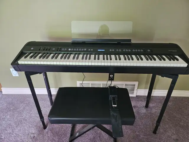 Roland FP90X Keyboard with Stand and Bench