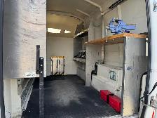 2022 Ford F 250 XL Regular Cab / 8 Ft Long Box / 4x4 / Canopy - Photo 9