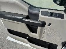 2022 Ford F 250 XL Regular Cab / 8 Ft Long Box / 4x4 / Canopy - Photo 16