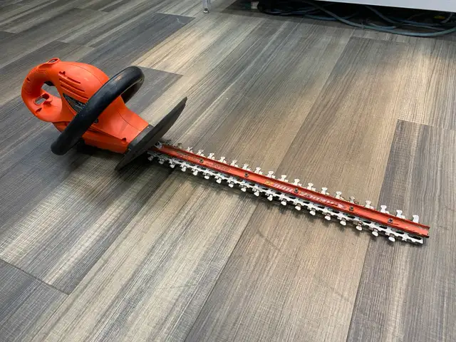 Black and Decket Hedgehog Hedge Trimmer