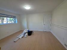 Recently Updated Ground Level 2 Bedroom Suite In Guildford - Photo 2