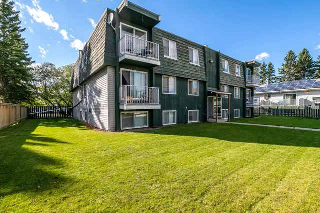 Pet Friendly 2 Bedroom, 1 Bathroom Apartment