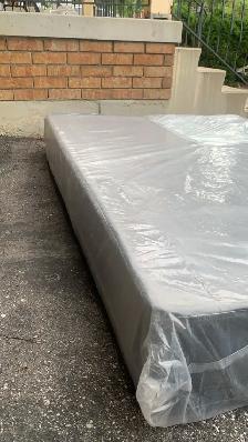 Queen size bed - Photo 5
