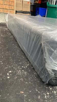 Queen size bed - Photo 8