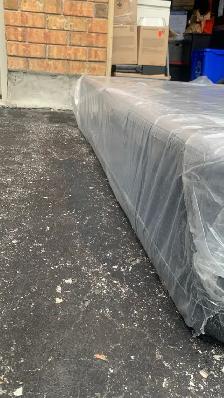 Queen size bed - Photo 9