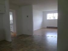 BEAU 4 1/2 au 185 ST-URBAIN (6 logis) , tranquille - Photo 10