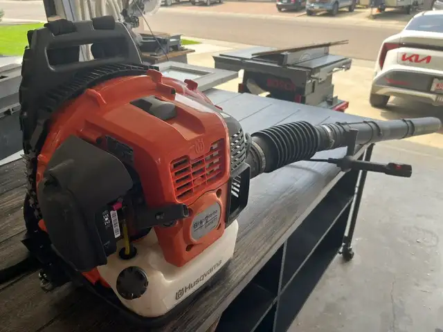 Like New Husqvarna Blower for Sale