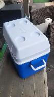 RUBBERMAID CAMPING COOLER LARGE
