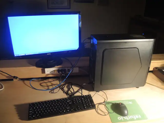 INTEL I7-2600 processor running at 3.4 GHz