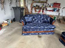 couch & love seat - Photo 2