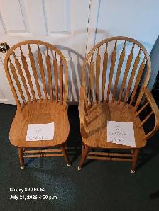 2 Oak Kitchen Captain Chairs   4 Oak Kitchen Chairs