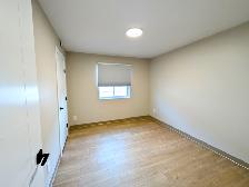 Luxury living: UPSTAIRS 2 bed, 1 bath w/ private entrance - Photo 3