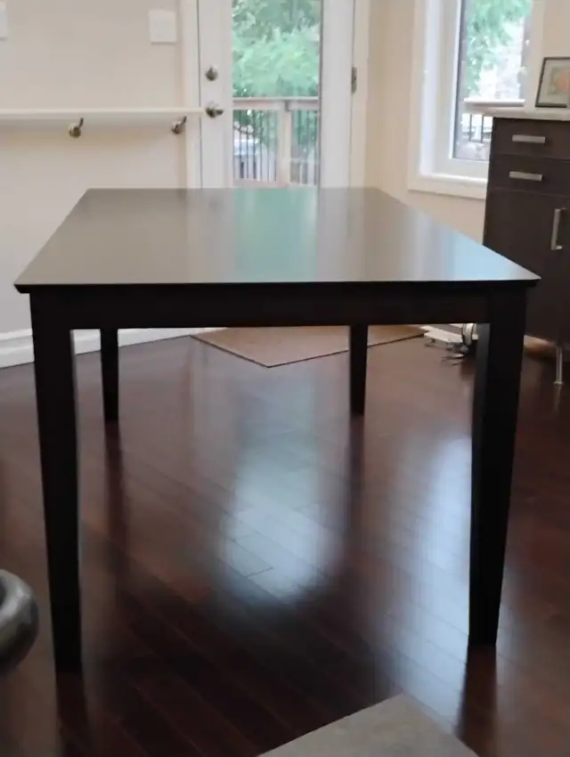 Dining room Table kitchen 36' by 60' (90 by 150cm)