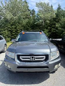 WINDSHIELD REPLACEMENT / REPAIR - Photo 3