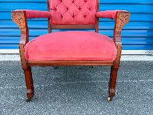 Beautiful Occasional Chair - Photo 6