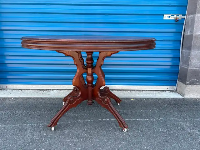 Oval Parlor Table