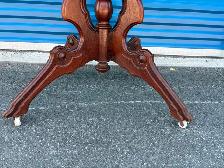 Oval Parlor Table - Photo 7