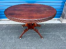 Oval Parlor Table - Photo 8