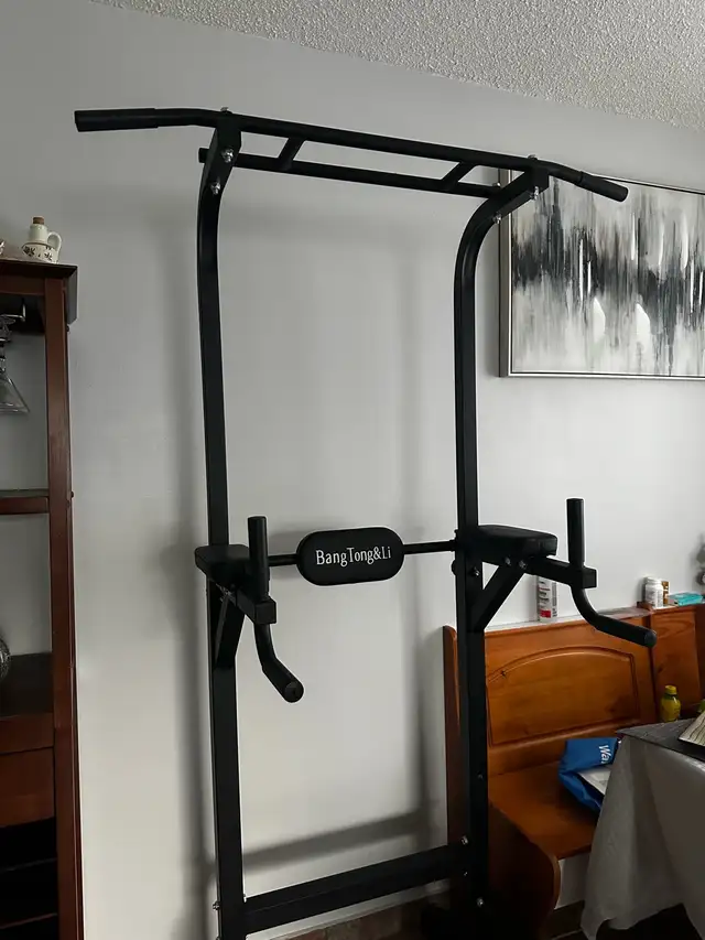 Pull-Up bar HOLD