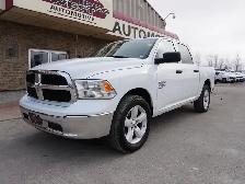 2023 Dodge Ram 1500 Crew Cab SLT 4x4 Crew Cab 5'7 Box - ONLY 46, - Photo 5
