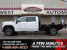 2024 GMC Sierra 3500HD 4WD Crew Cab | FLAT DECK | LOW KMS!!