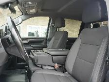 2024 GMC Sierra 3500HD 4WD Crew Cab | FLAT DECK | LOW KMS!! - Photo 29