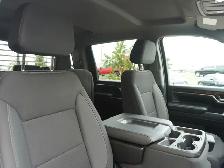 2024 GMC Sierra 3500HD 4WD Crew Cab | FLAT DECK | LOW KMS!! - Photo 32