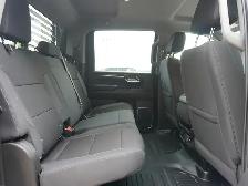 2024 GMC Sierra 3500HD 4WD Crew Cab | FLAT DECK | LOW KMS!! - Photo 34