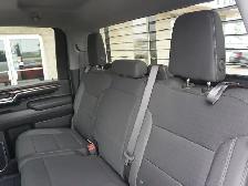 2024 GMC Sierra 3500HD 4WD Crew Cab | FLAT DECK | LOW KMS!! - Photo 35
