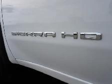 2024 GMC Sierra 3500HD 4WD Crew Cab | FLAT DECK | LOW KMS!! - Photo 47