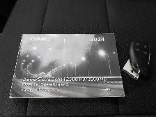 2024 GMC Sierra 3500HD 4WD Crew Cab | FLAT DECK | LOW KMS!! - Photo 49