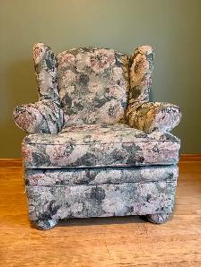 Wing Back Chair - Photo 6