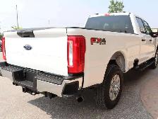 2024 Ford F-350 FX4 PREMIUM 7.3L V8 4X4, LOADED, HD GVW & 8FT BO - Photo 10