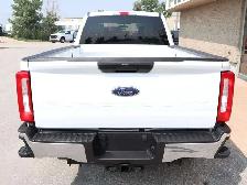 2024 Ford F-350 FX4 PREMIUM 7.3L V8 4X4, LOADED, HD GVW & 8FT BO - Photo 12