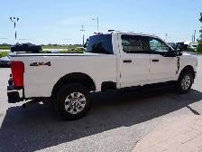 2023 Ford F-250 XLT 4WD Crew Cab 6.75' Box | GODZILLA ENGINE - Photo 8
